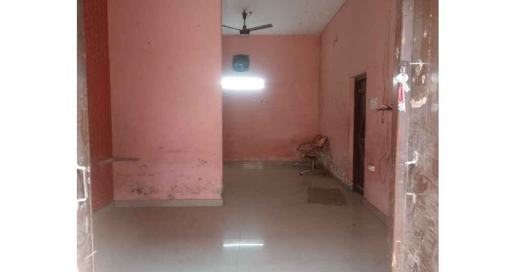 Rent Now 300 SqFt Office/Godown Near Madhobadi, Bareilly — thumbnail 4
